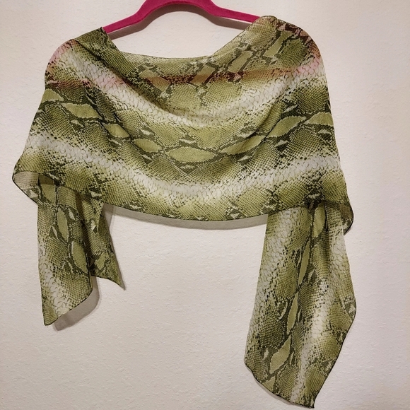 Green Snake Print Reptile Scarf - Picture 1 of 2
